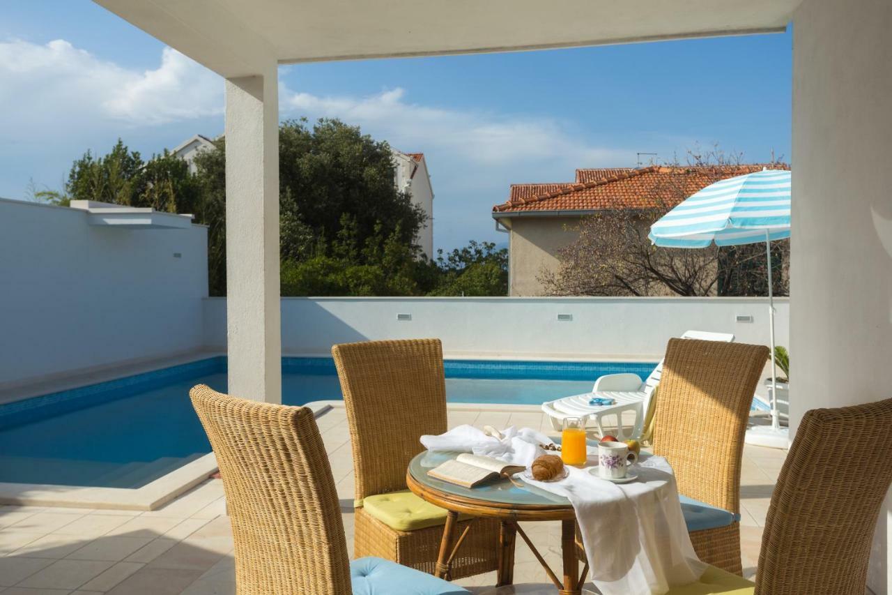 Villa Aras Wind Rose Supetar Exterior foto